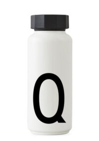 Bottiglia isotermica Arne Jacobsen - 500 ml - Lettera Q Bianco Design Letters Arne Jacobsen