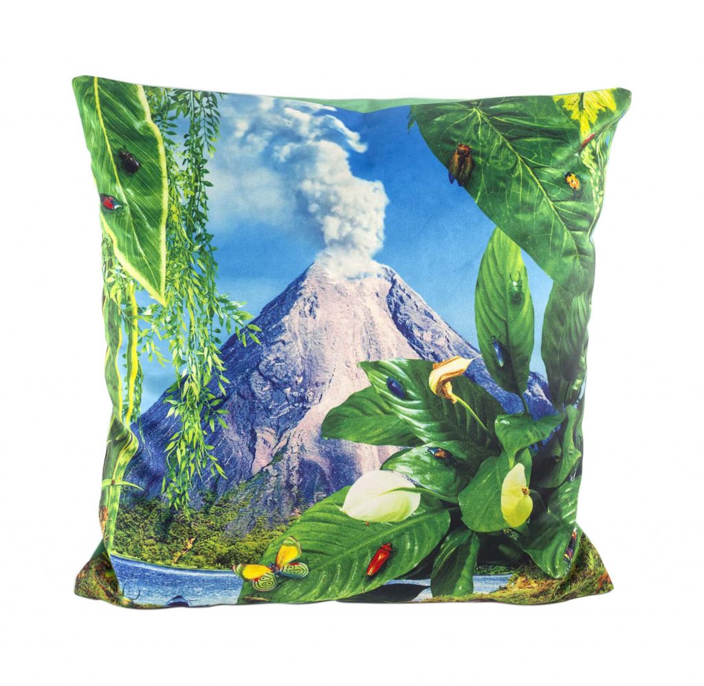 Cuscino Toiletpaper - Volcano - 50 x 50 cm Multicolore Seletti Maurizio Cattelan|Pierpaolo Ferrari