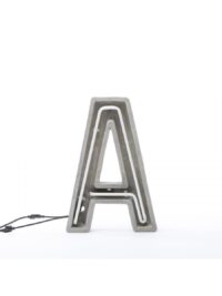 Lámpara de mesa Alphacrete - Letra A Blanco | Gris | Seletti BBMDS Cement