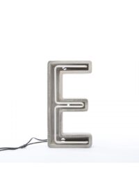 Alphacrete Lampe de table - Lettre E Blanc | Gris | Seletti BBMDS Cement