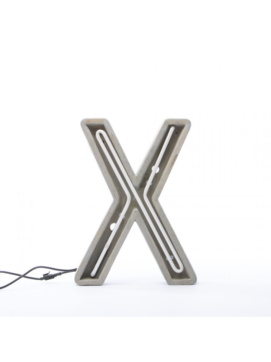 Lampada da Tavolo Alphacrete -  Lettera X Bianco|Grigio|Cemento Seletti BBMDS