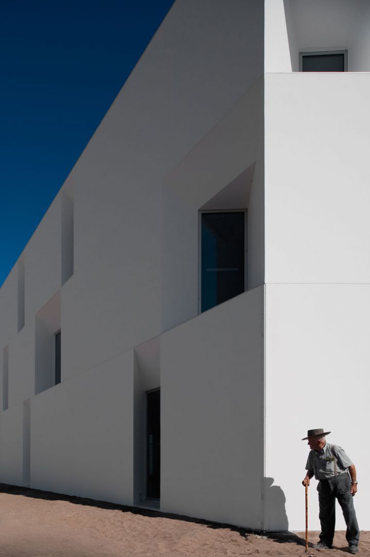 Alcacer-DO-SAL-FORM-από-Άιρες Mateus-αρχιτέκτονες-φωτογραφία-Fernando-και-Sergio-Πολέμου-Yatzer-5