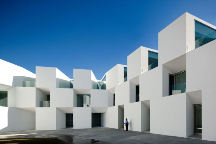 ALCACER-DO-SAL-FORM-by-Aires-Mateus-architects-photo-Fernando-and-Sergio-Guerra-yatzer-9