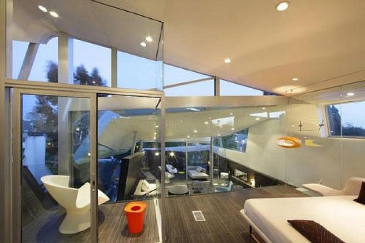 Venice-Beach-Residence-by-Anthony-Thigh-Upper-Level