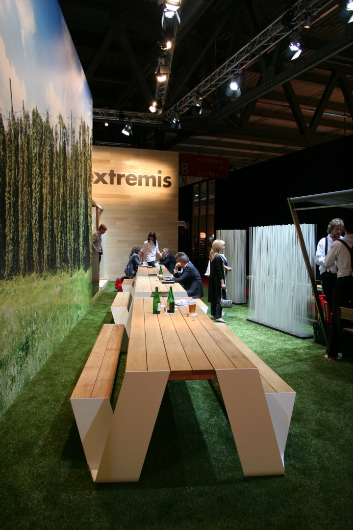 Extremis, Milan Design Week 2011