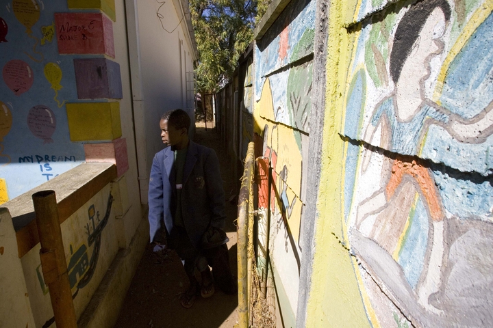 12_Emanuele_Spano_Zimbabwian_Children_on_Street