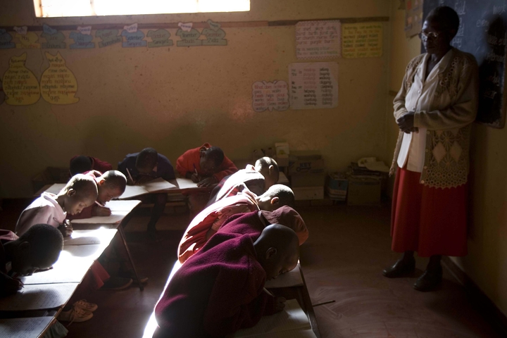 20_Emanuele_Spano_Zimbabwian_Children_on_Street