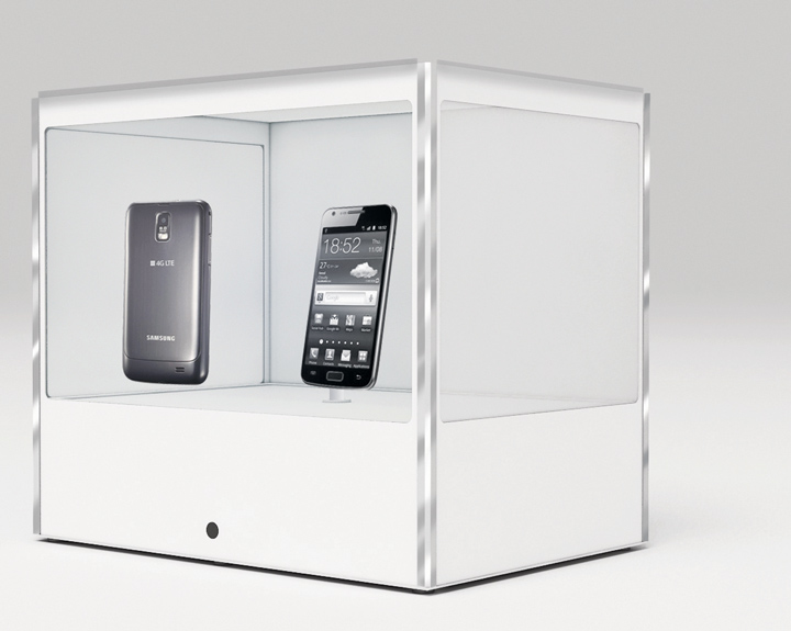 transparent_digital_display_case-1