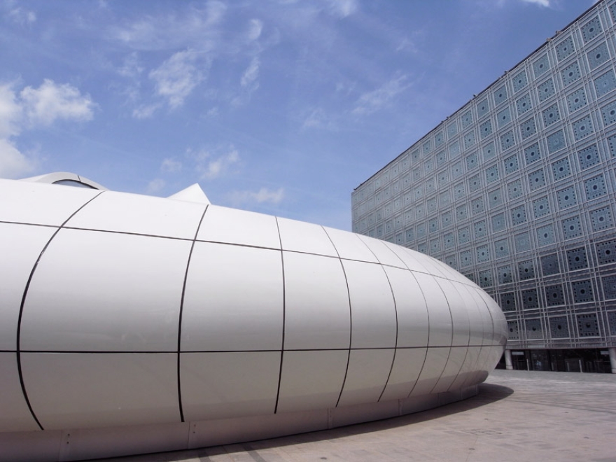 Zaha Hadid's Mobile Art Pavilion 04