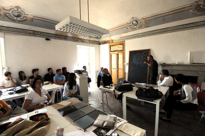 Lições em sala de aula Abadir com Giulio Iacchetti 1