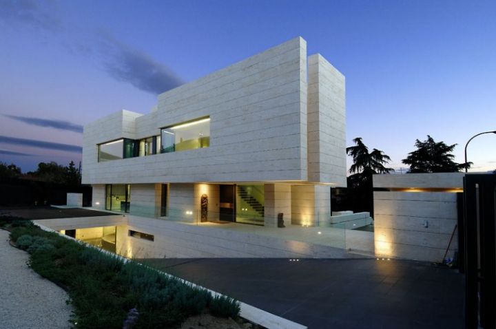 Haus-in-Las-Rozas-06-750x498