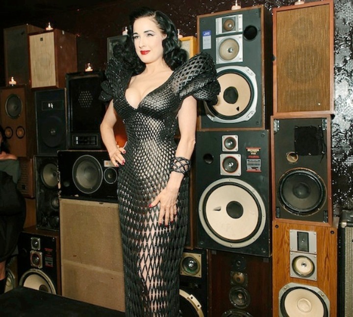 Dita Von Teese φόρεμα 3d 06 εκτύπωση