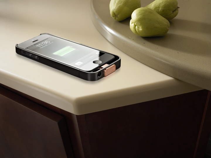 DuPont Corian countertop wireless charging iPhone5 01