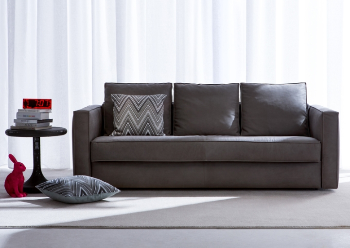 sofa-bed-in-leather-robinson-berto-salons