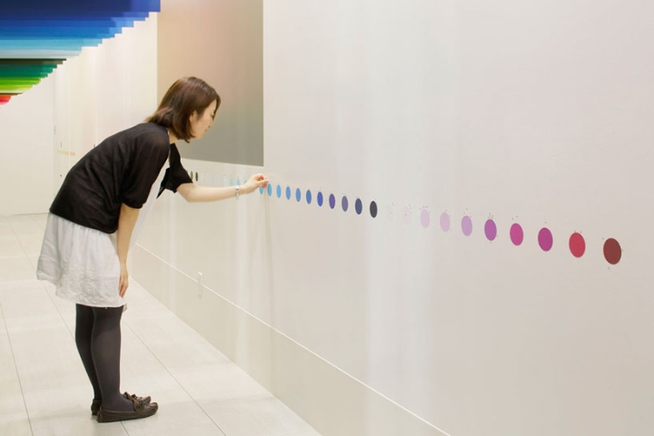 emmanuelle-Moureaux-100-colors-designboom-08