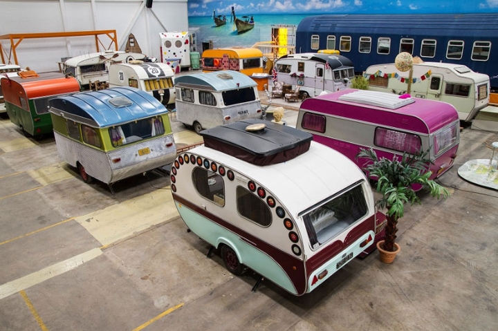 basecamp-an-Indoor-vintage-Campingplatz-Herberge 03