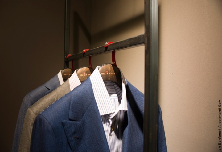 Kiton-Stand-by-A4A bentuk-Florence-Itali-06