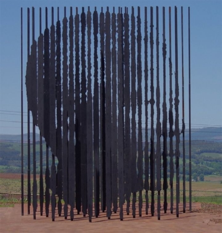 Mandela-Skulptur-by-Marco-Cianfanelli4-640x670