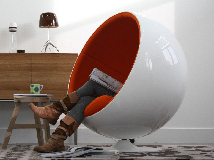 Users Socialdesignmagazine Ball Chair Eero Aarnio Ball Chair 02 