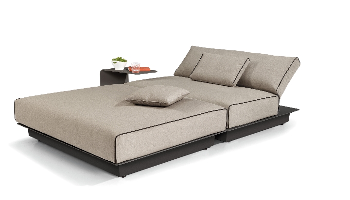 Manutti - AIR sofas coffee table amb 8