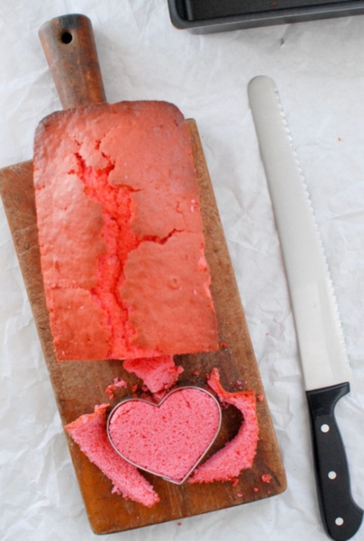 Dolci di San Valentino un plumcake con un cuore dentro 04