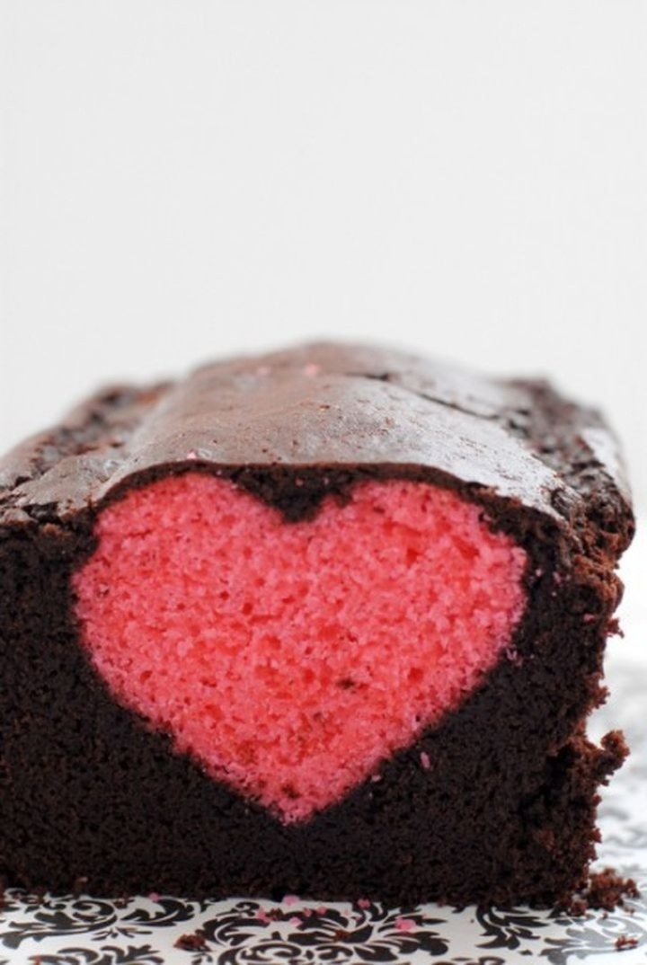 Dolci di San Valentino un plumcake con un cuore dentro 07