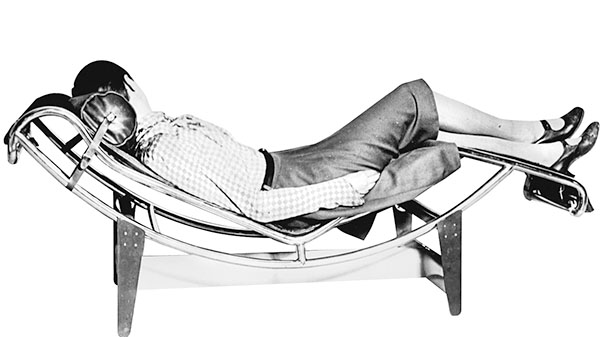 A cadeira Chaise Longue Le Corbusier Pierre Janneret Charlotte Perriand
