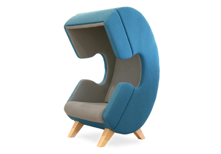 Ruud-van-de-Wier-FirstCall-kerusi-designboom04