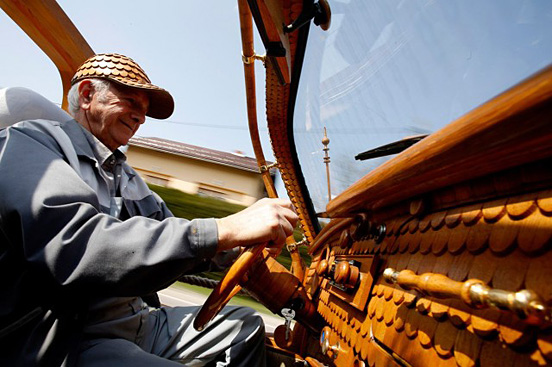 Wooden-Volkswagen-Beetle-007