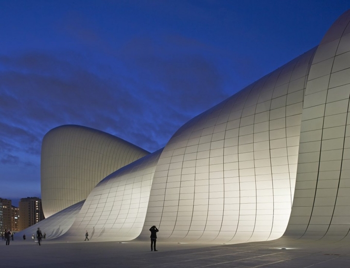 Heydar Aliyev Pusat Zaha Hadid sosial Design Magazine-12