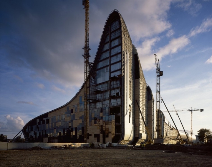 Heydar Aliyev Centre Zaha Hadid Social Design Magazine-37