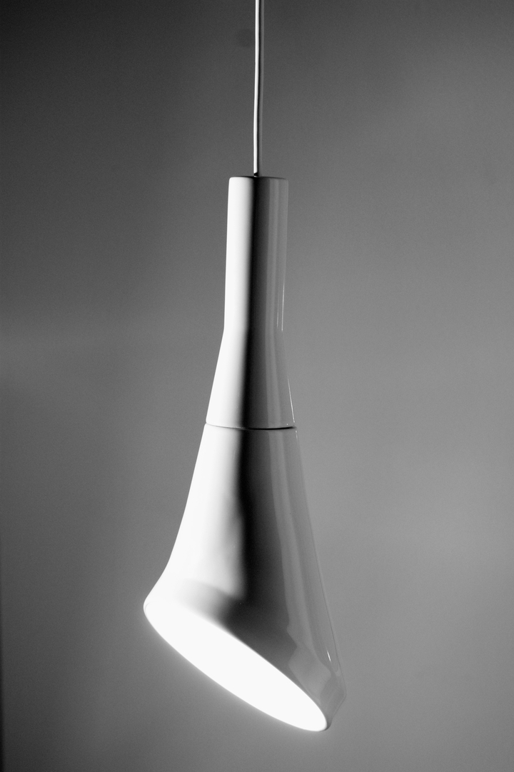 Λευκός Θόρυβος λάμπα κρεμαστό κόσμημα από τον Rodrigo Vairinhos κοινωνικό σχεδιασμό περιοδικό-08