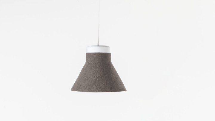 1200x679 incampana-colgante-lamp-beige-sentida formabilio-diseño