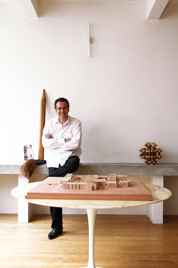 Guilhem Eustache Porträt Ian Scigliuzzi sozialen Designmagazin