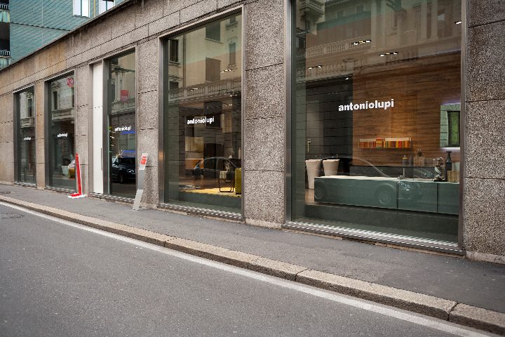 Showroom antoniolupi Milan