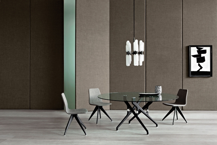 Potocco Torso table chairs social design magazine