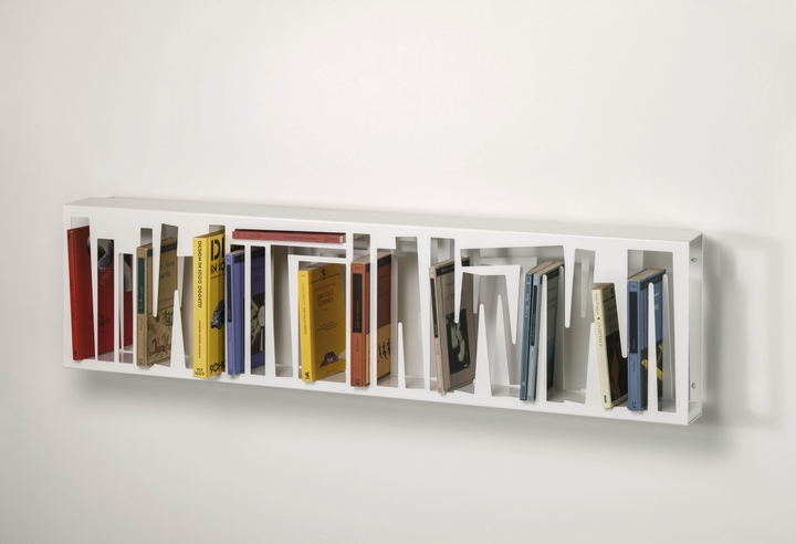 Bookshape metal WALLversion with books