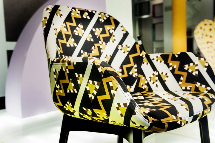 Kartell идет Sottsass социального проектирования журнал 20