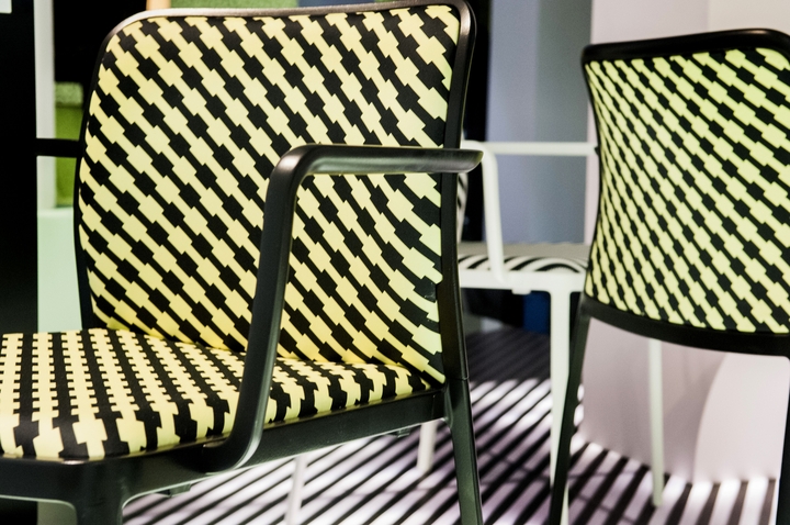 Kartell идет Sottsass социального проектирования журнал 43