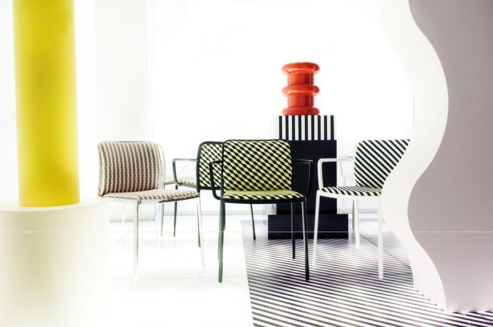 Kartell идет Sottsass социального проектирования журнал 46