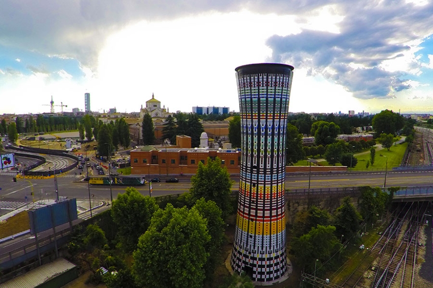 Rainbow Torre Milán socialdesignmagazine 01