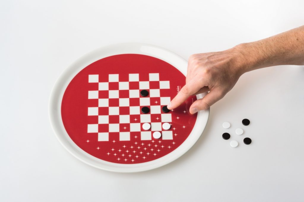 piatto-gadget “Eat & Play” design Paolo Benevelli