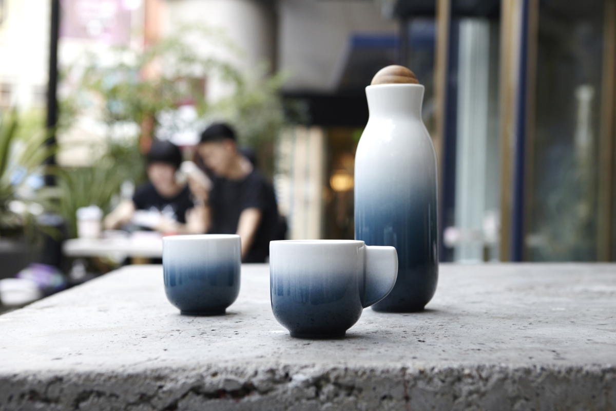 ALCHEMICAL SIGNS, TAIWANESE ROOTS tableware