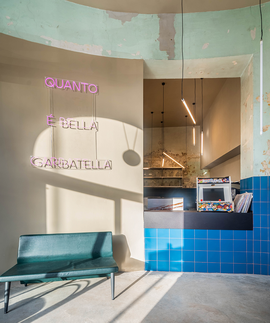 Το Tre de tutto, ιστορικό αρτοποιείο γειτονιάς μετατράπηκε σε ένα νέο μοντέρνο μέρος - STUDIOTAMAT