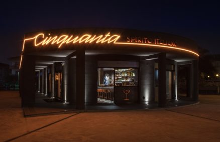 Fünfzig italienische Spirituosen-Cocktailbar Daniele Della Porta