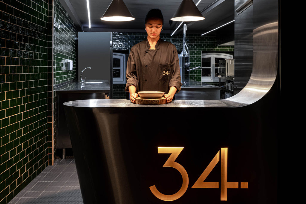 34 restaurant by REM A 040