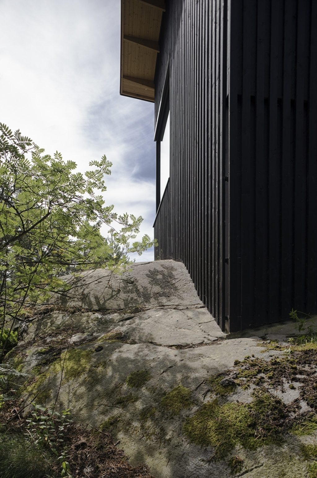 Συναισθηματική αρχιτεκτονική βίλα Sjoviken στη νότια Φινλανδία. Αρχιτέκτονες Jenni Reuter