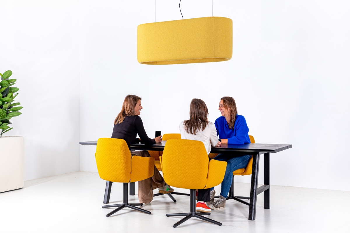 L’Innovativo BuzziProp Beam: la lampada a sospensione che crea comfort Acustico e luce ambiente dal design raffinato