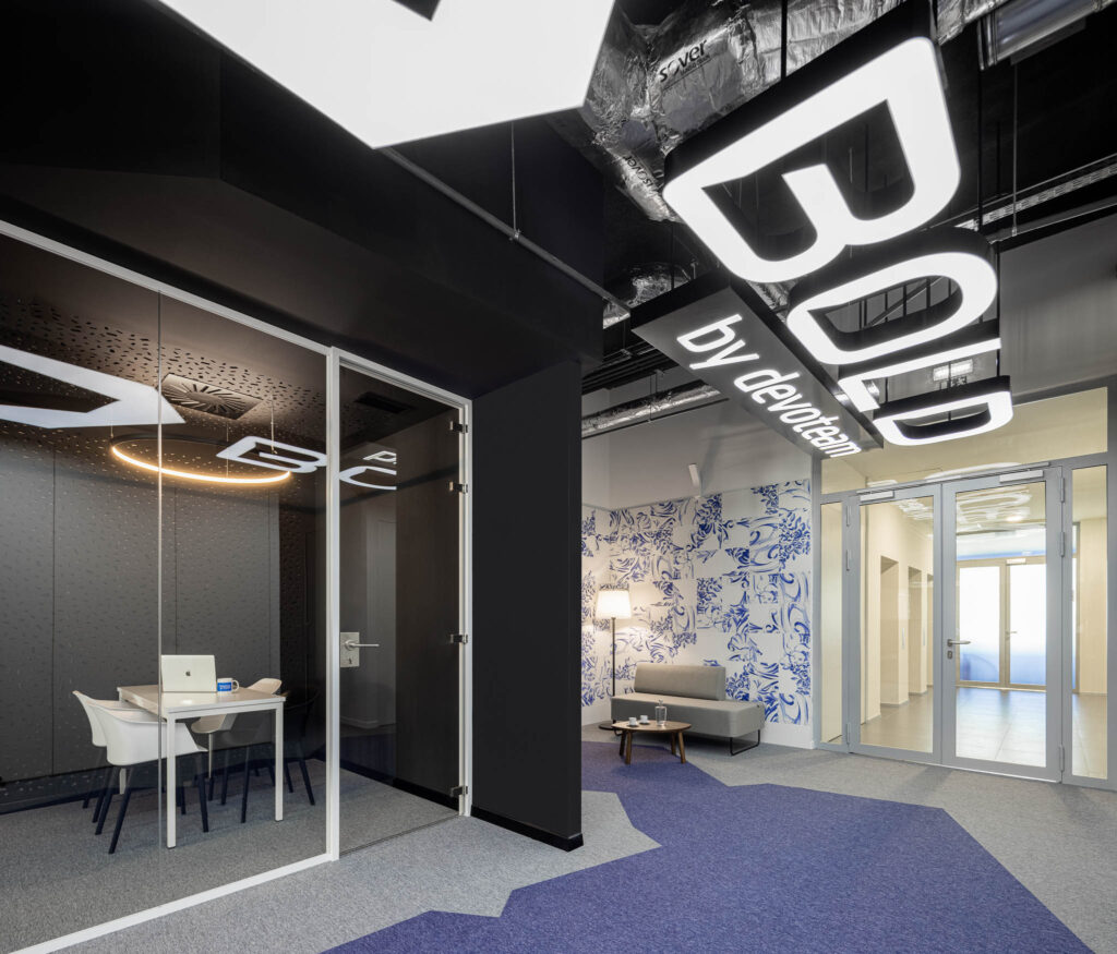 Bold by Devoteam à Porto est un bureau qui reflète l'identité de la ville et l'essence de l'entreprise. Inception Architects Studio