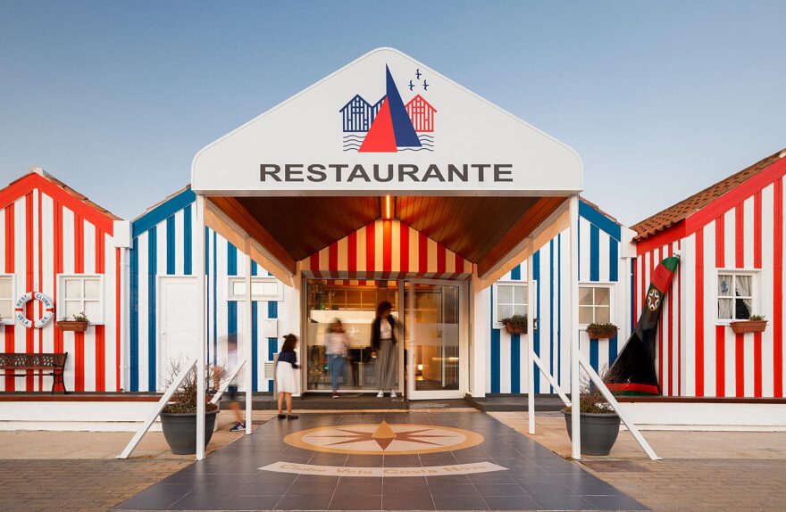 Η ανακαίνιση του Restaurante Clube De Vela στην COSTA NOVA μεταξύ ιστορίας και καινοτομίας. Αρχιτέκτονες Ferreira